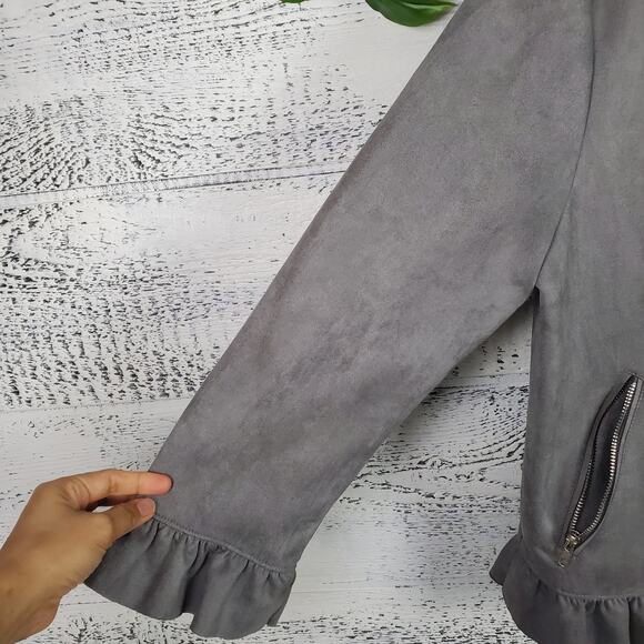BLVD Gray Suede Ruffled Hem Moto Jacket Size Large Feminine Edgy Chic Outerwear - Picture 5 of 10